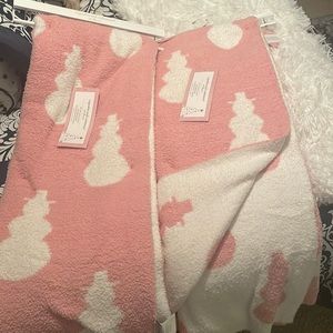 Pink snowman blanket